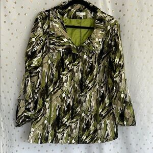 Puli Camouflage-Inspired Green and Black Jacket